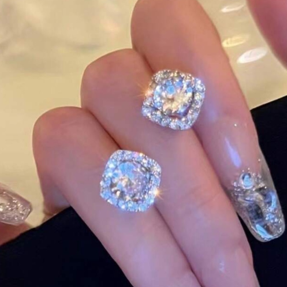 Elegant sparkle rhinestone princess stud earrings